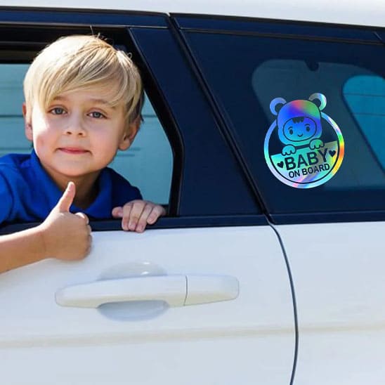 autocollant-voiture-arc-en-ciel-visible